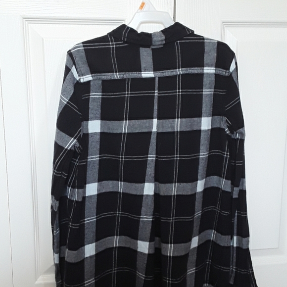 Roxy plaid black and grey shirt - Picture 4 of 5
